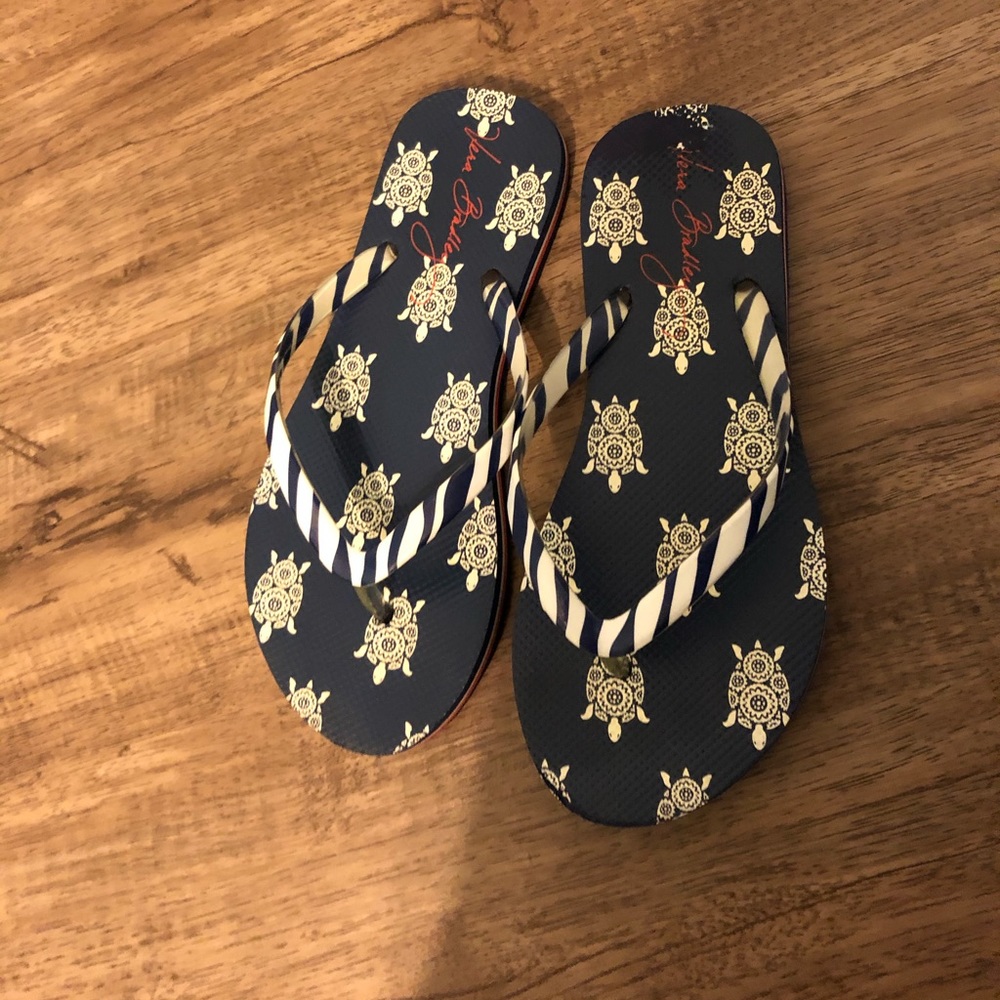 Vera Bradley flip flops